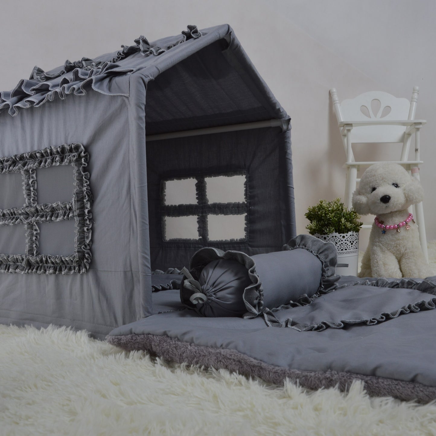 Dog Princess Room Ruffle Luxury kennel