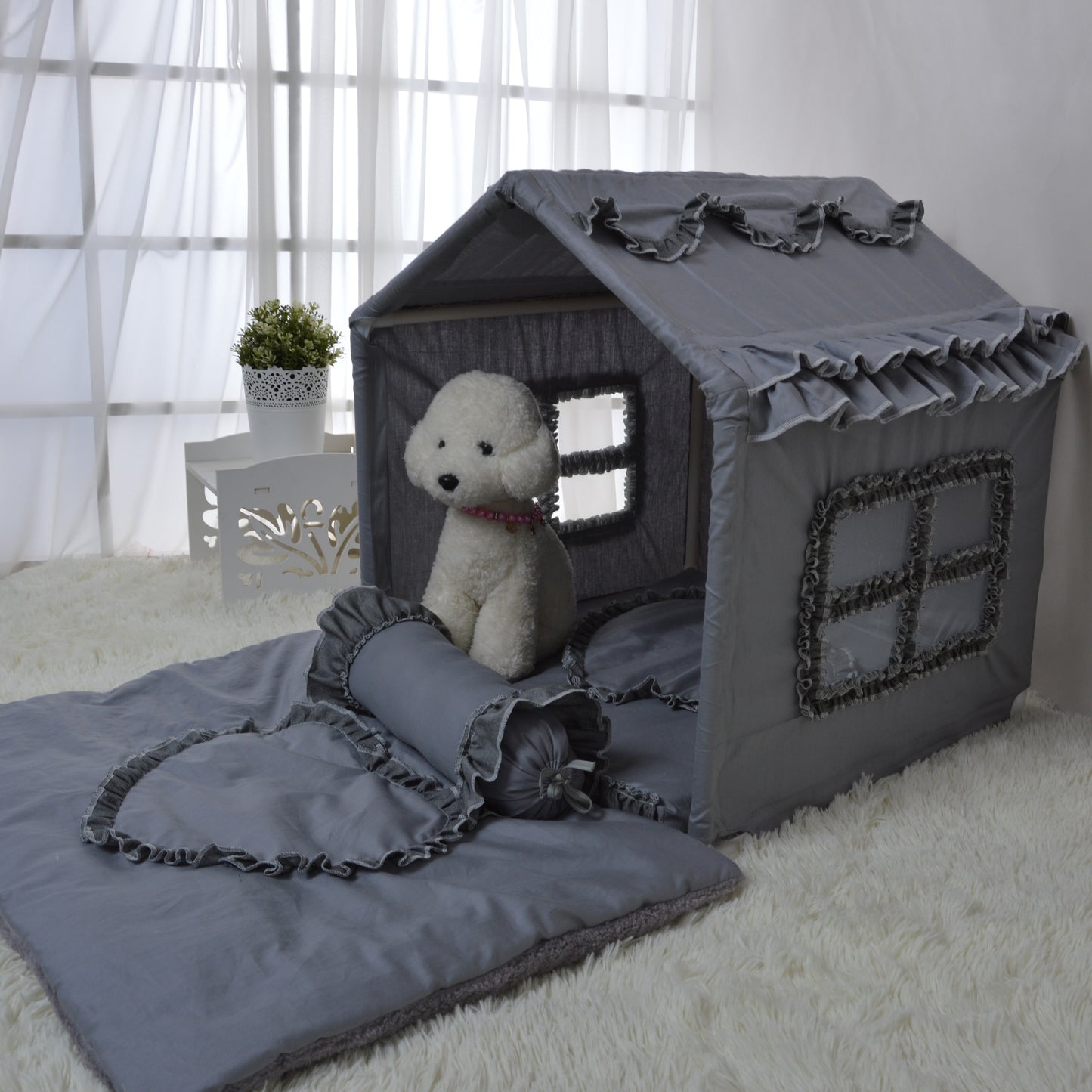 Dog Princess Room Ruffle Luxury kennel